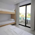 מלון Noa Boutique 4*
