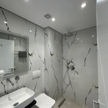 Noa Boutique Εξαμίλιο