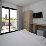 Noa Boutique 4* Ksamil